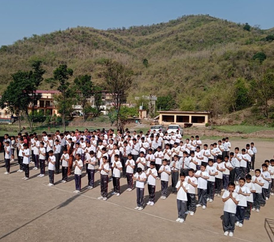 Students and staff of National Public Senior Secondary School, Parwanoo